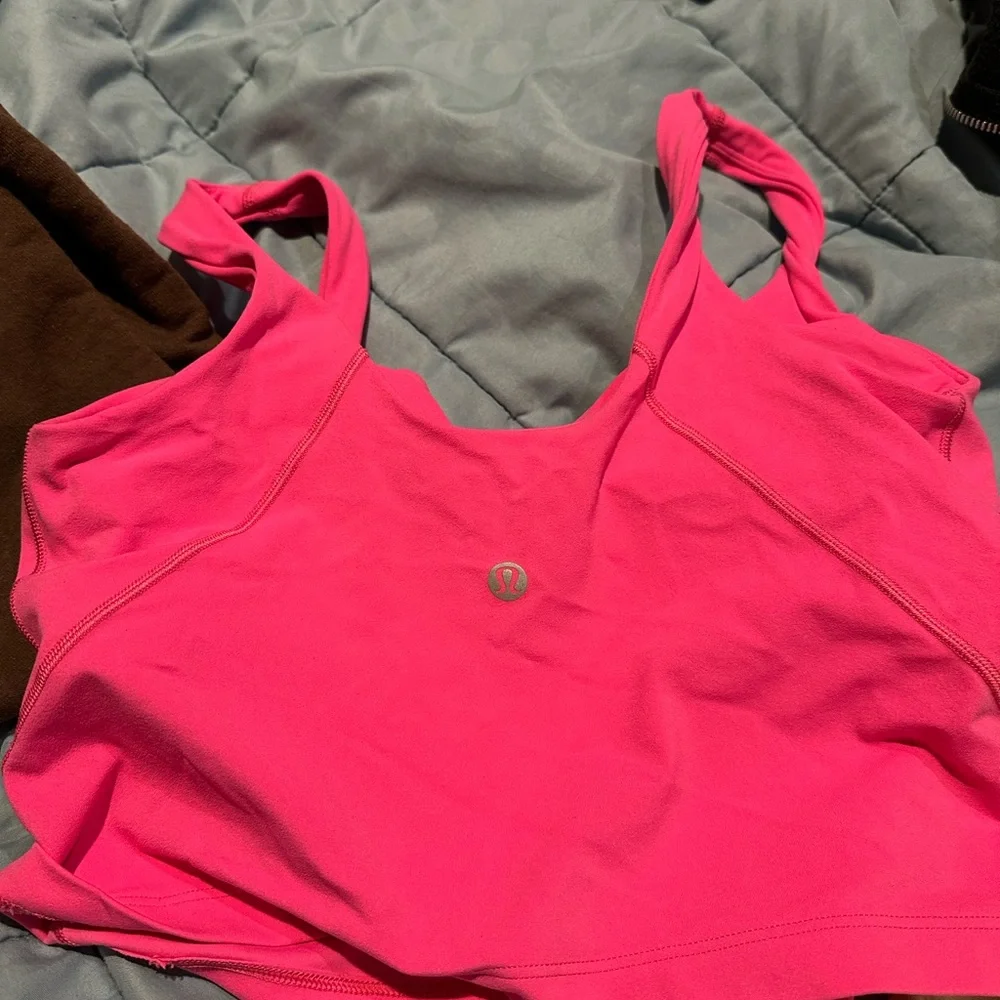 Lululemon workout top - Picture 3 of 3